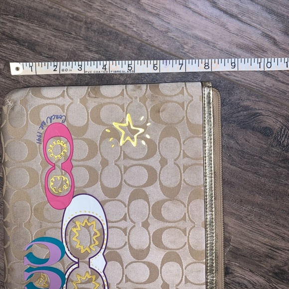 iPad Case - Picture 8 of 8